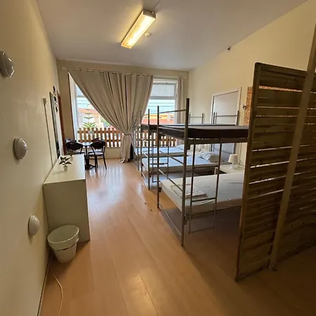 Hostel Garden Aradas